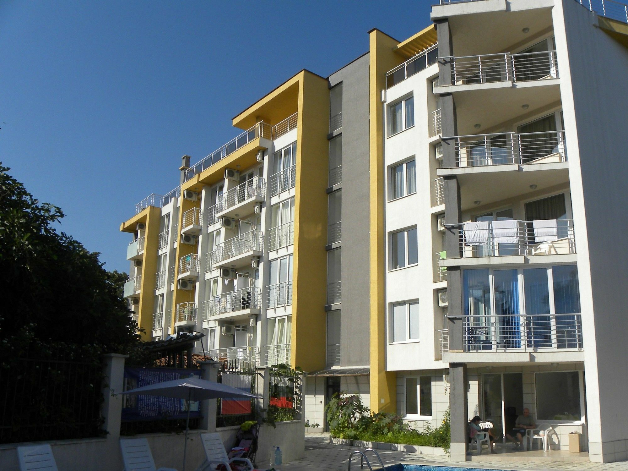 Apartcomplex New Tawn Обзор Экстерьер фото